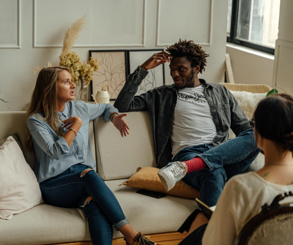 pareja en terapia cognitivo-conductual en Oviedo